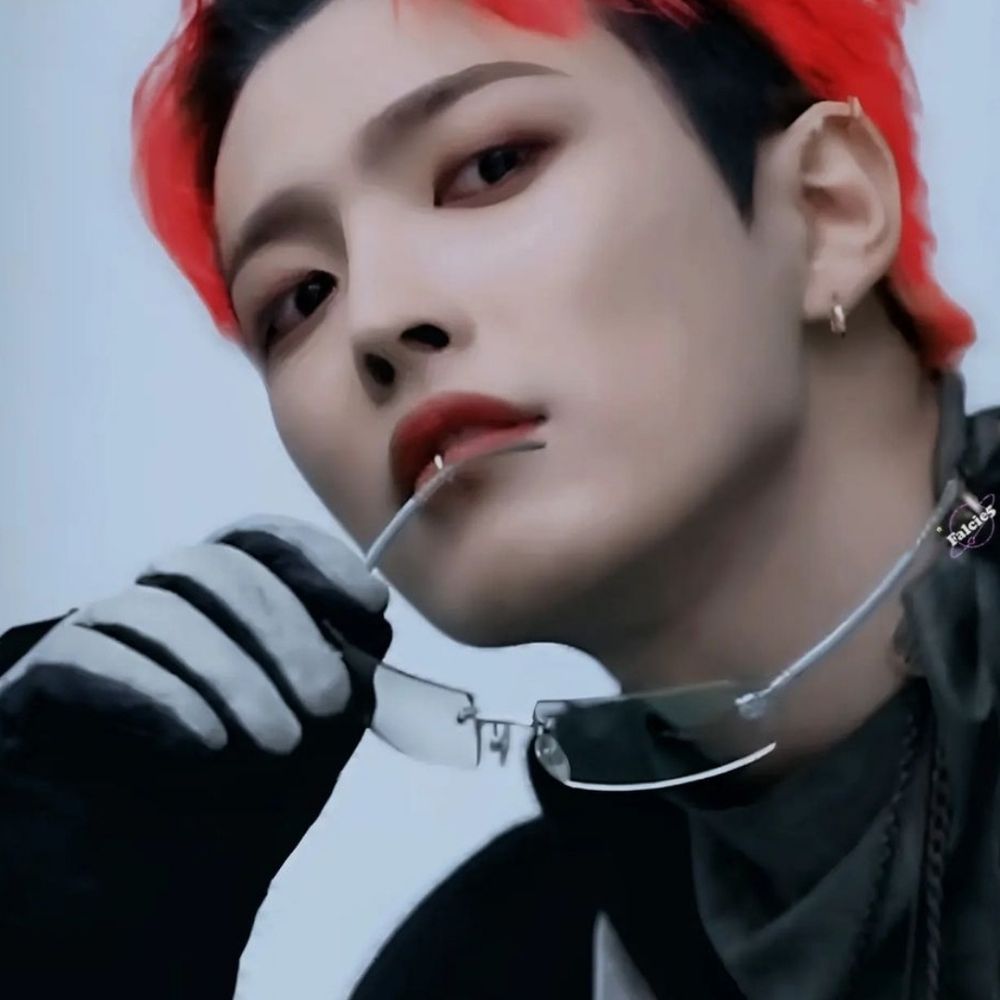 redlightfever🌶️💜⁷⏳⁸🧭⁸