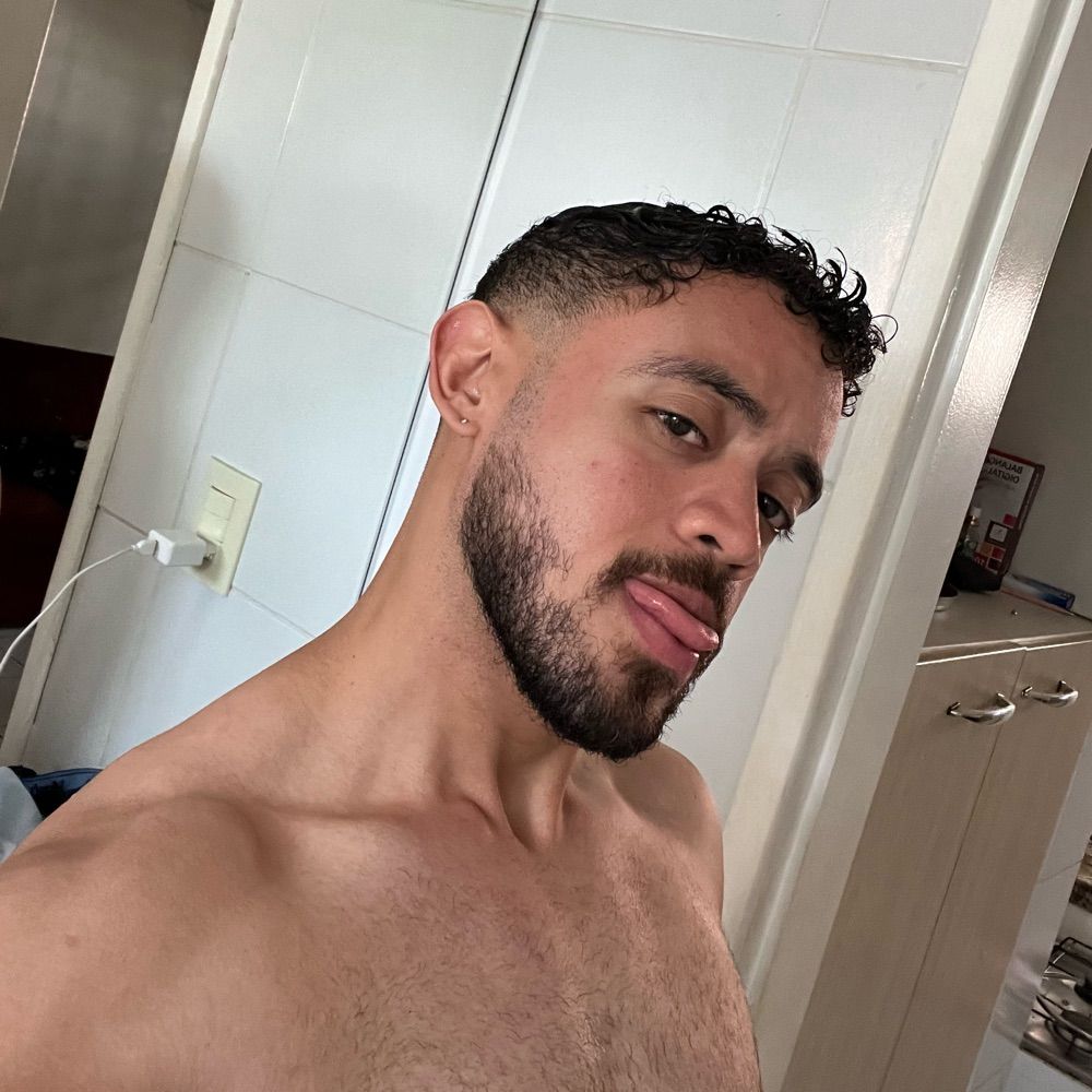 thomás