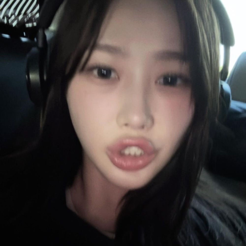 ♱