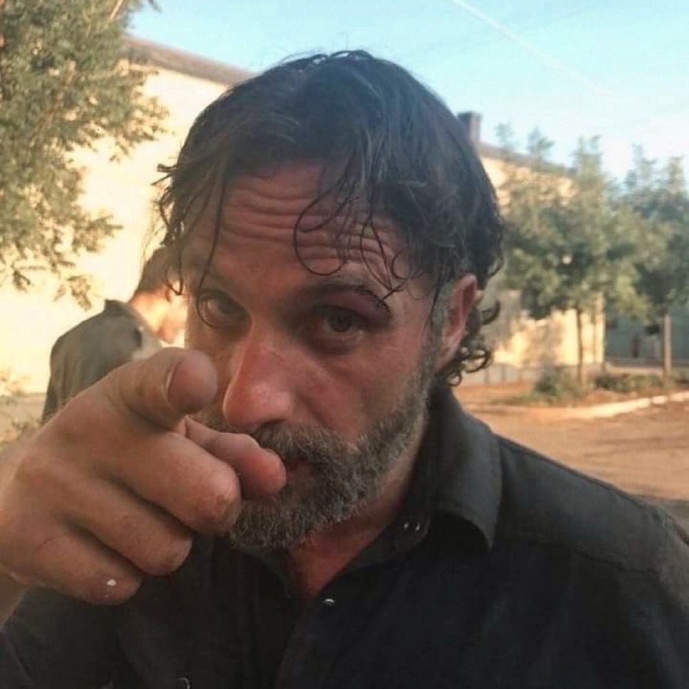lu | acervo richonne 🧟‍♂️