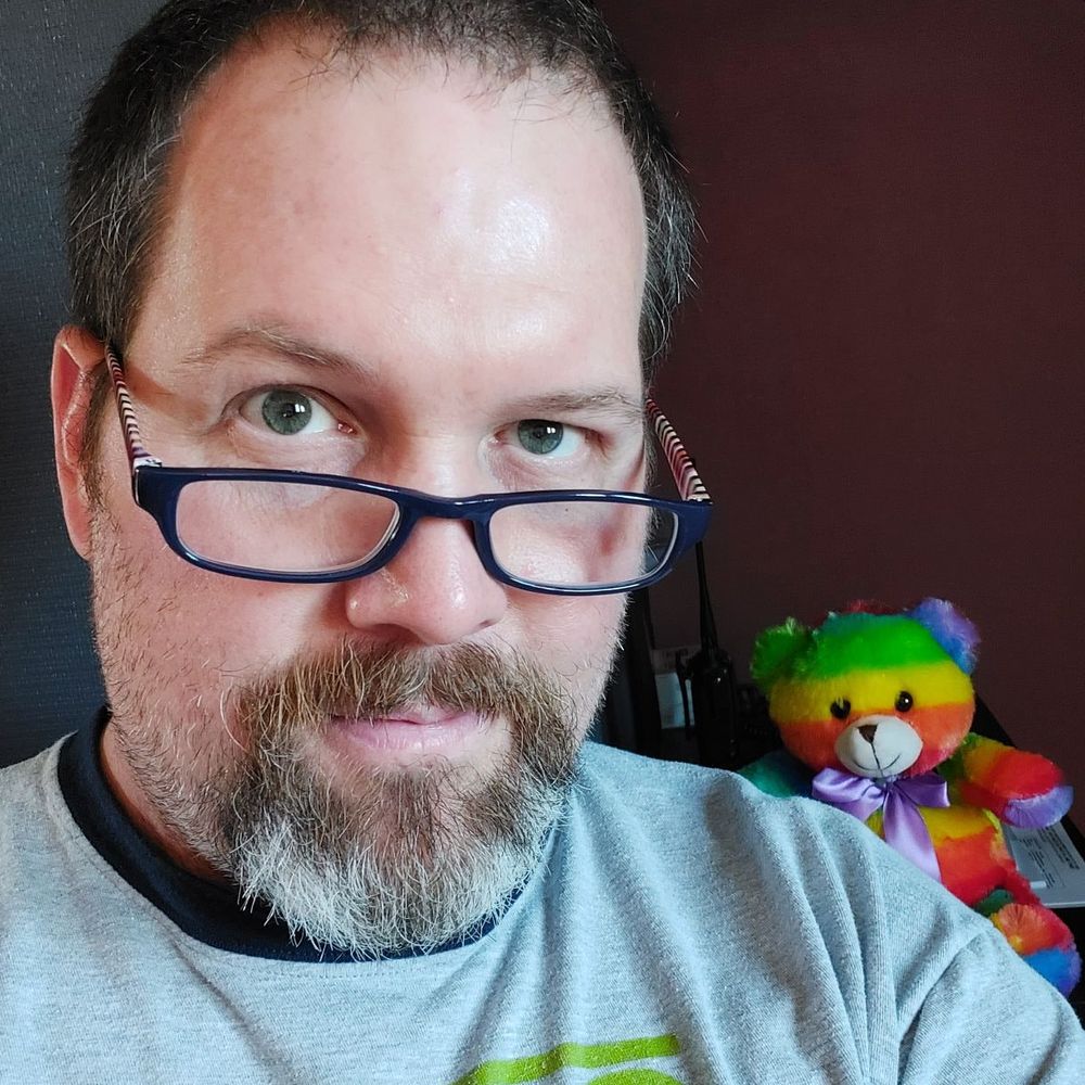 simonskiles.bsky.social profile picture