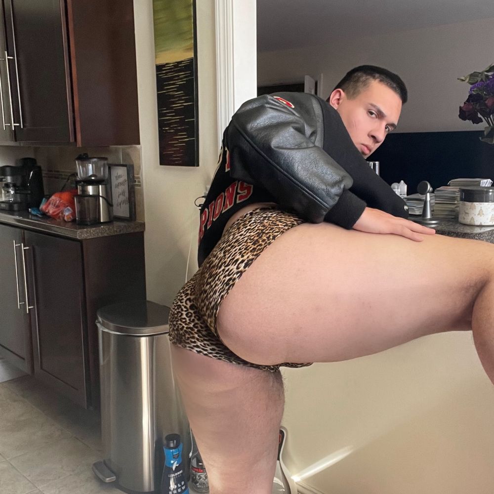 greg. 😈 (22)