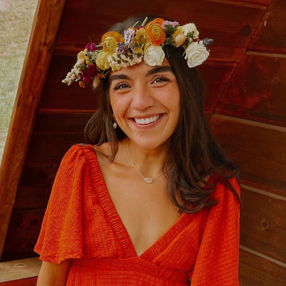 Ariana Elena Castillo