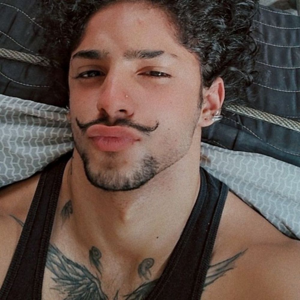 😁