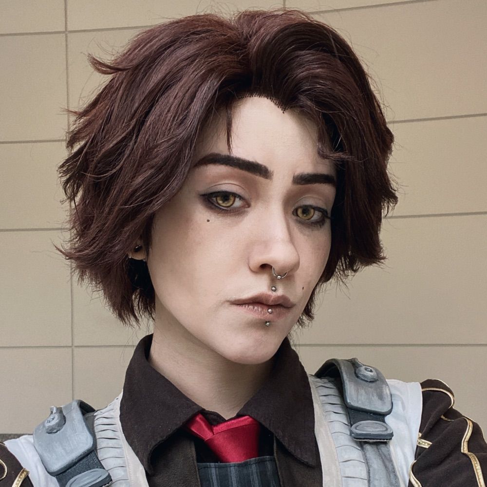 Hal (they/them)