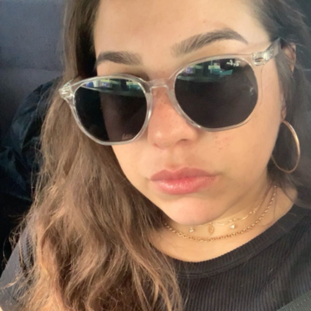 demi 
