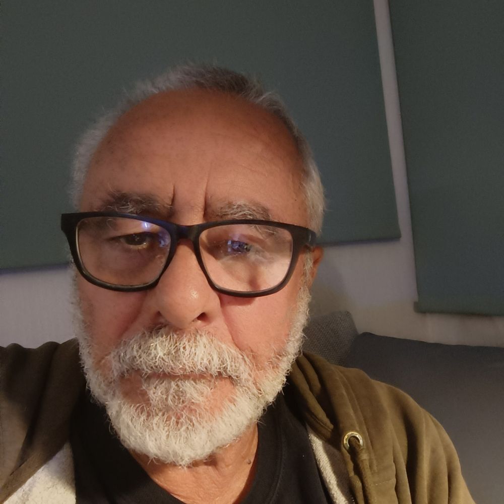 Ian F Harris 