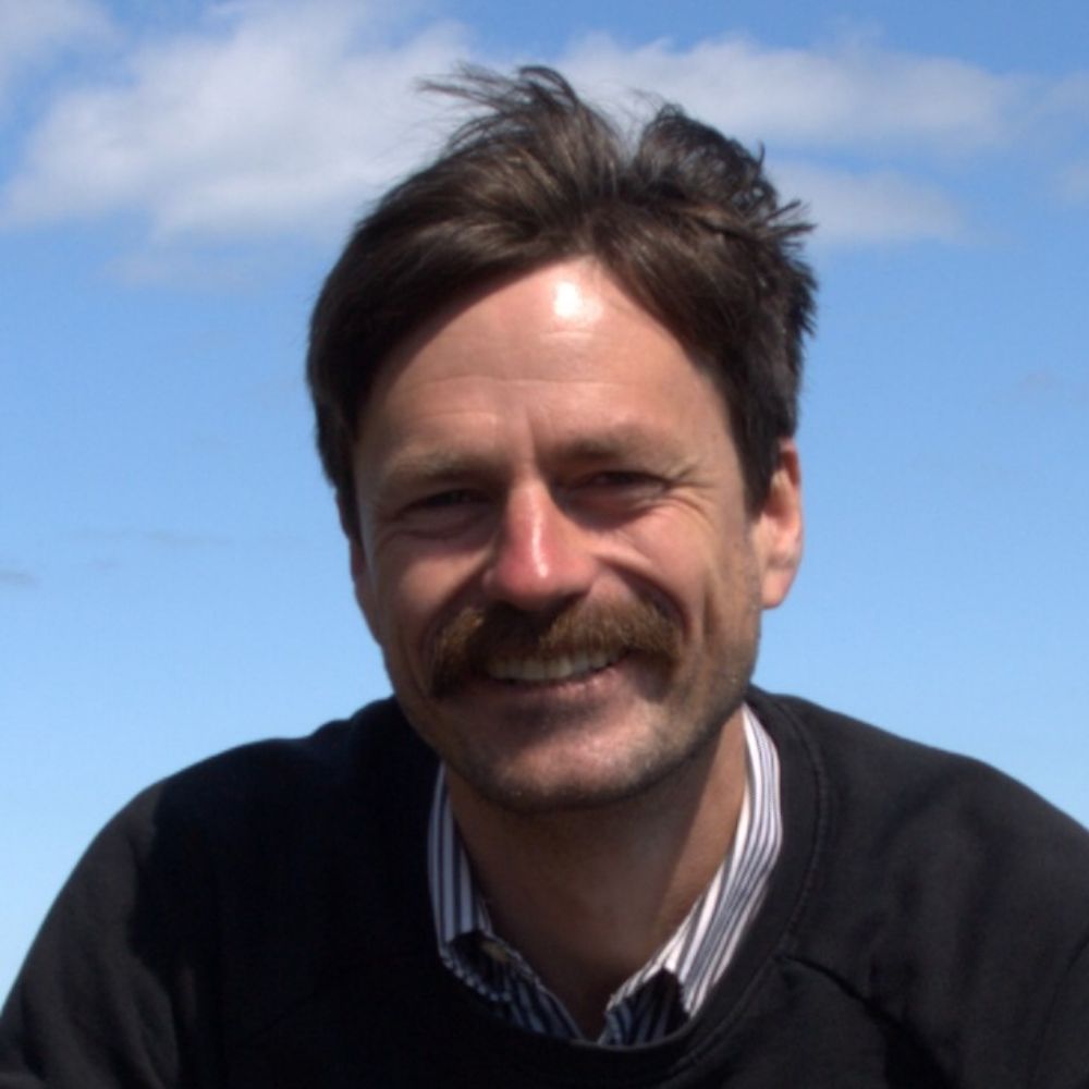 Tom Elliot