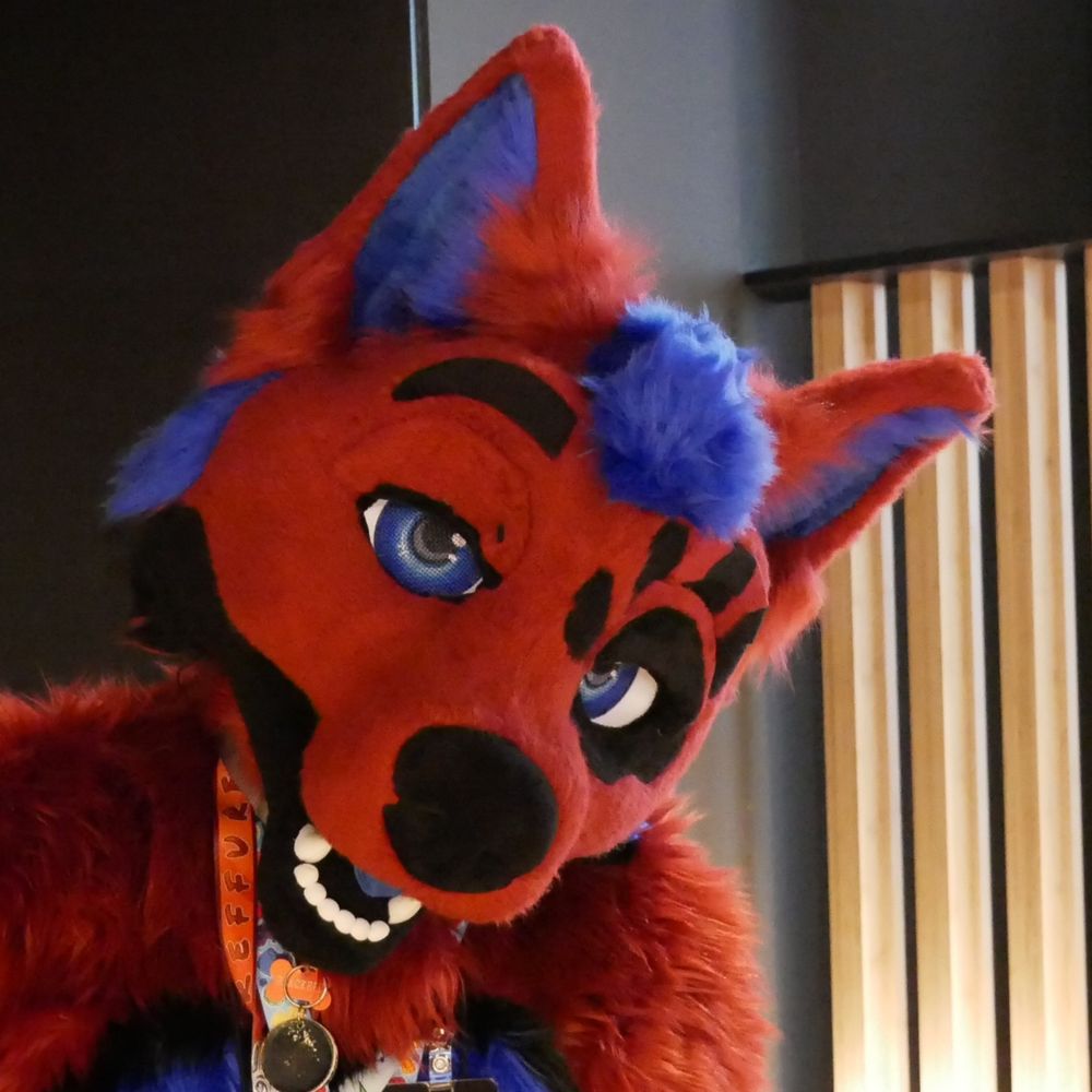 Blackred Paws