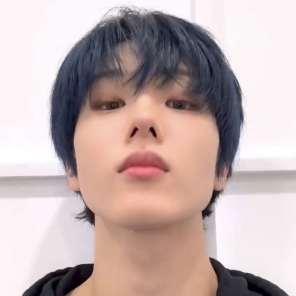 jaesung de calcinha. ★