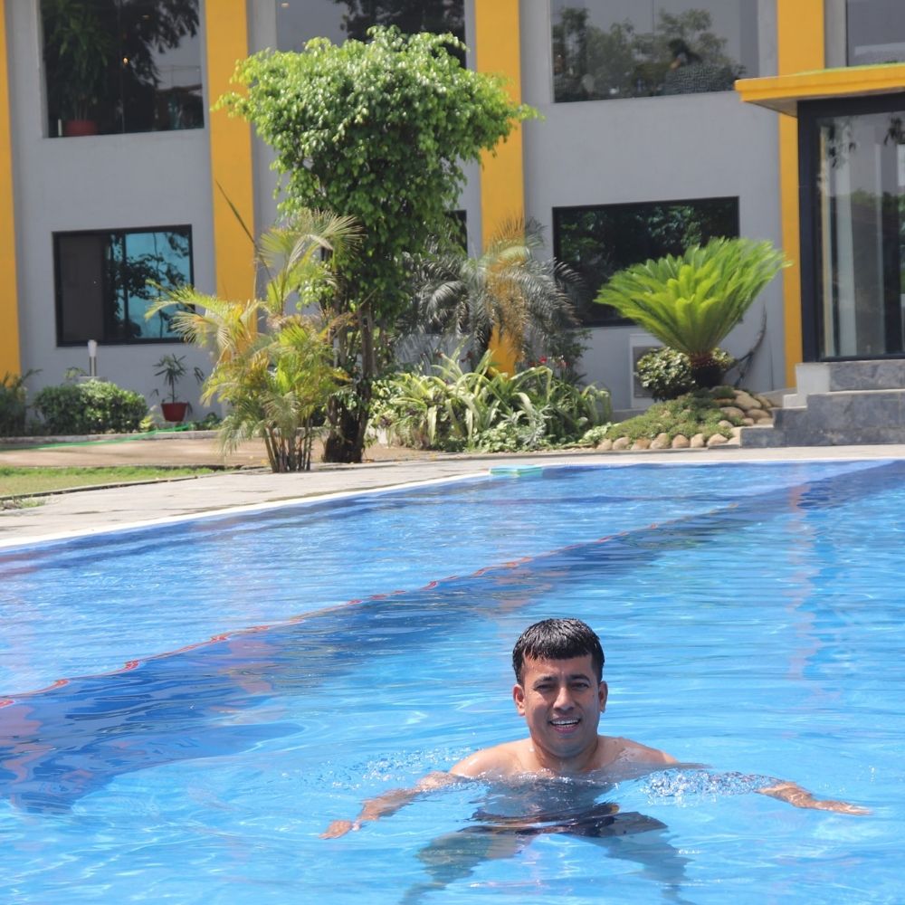 Dinesh