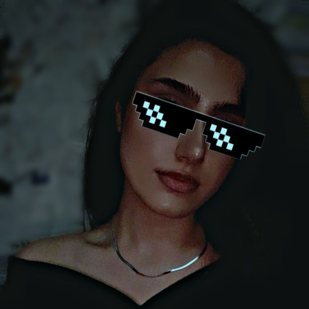 C⁸H¹⁰N⁴O²