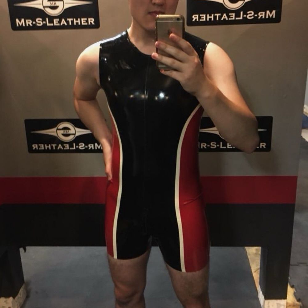 rubber + fisting