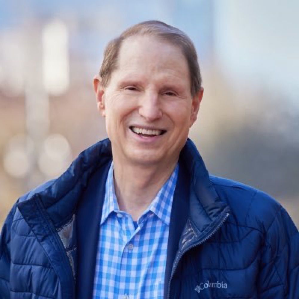 Profile picture wyden.senate.gov