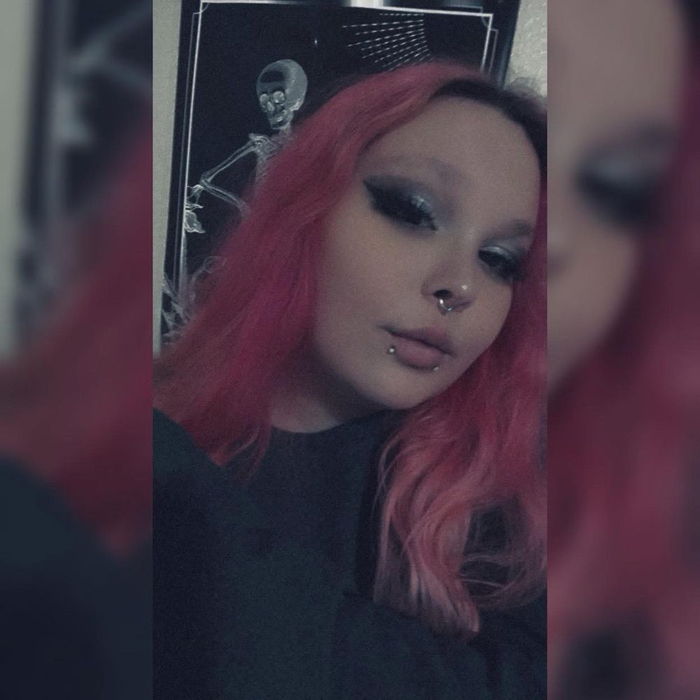 𝔏𝔲𝔫𝔞 𝔊𝔯𝔞𝔳𝔢𝔰