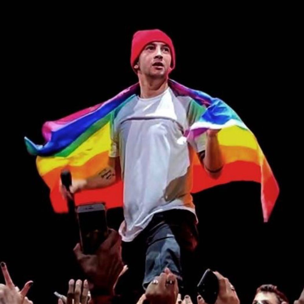 maximus |-/ PRIDE MONTH 🏳️‍🌈