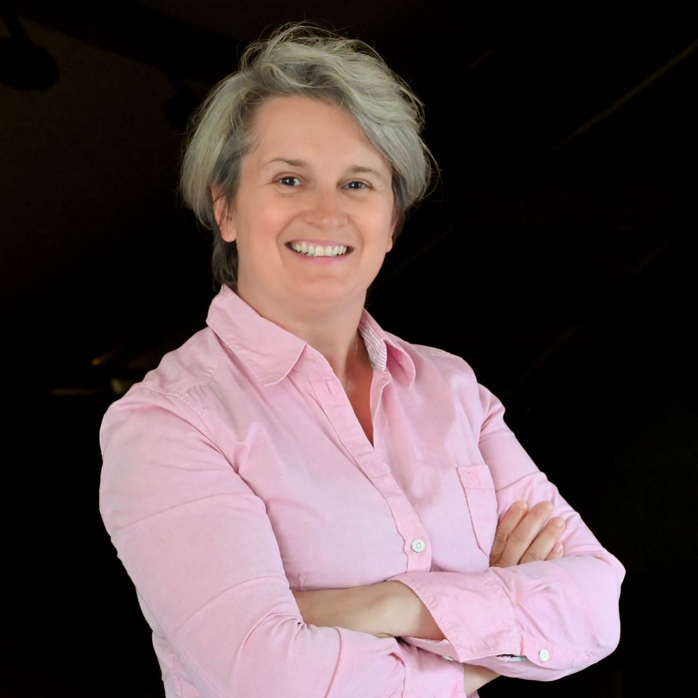 Estelle Dumout