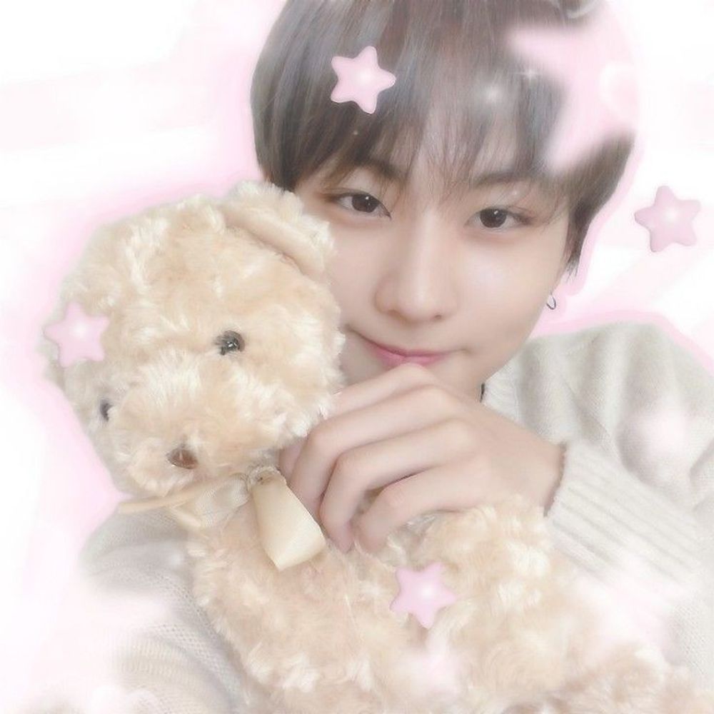 ⋆˚࿔ 𝐉𝐢𝐡𝐚𝐧 𝜗𝜚˚⋆✮