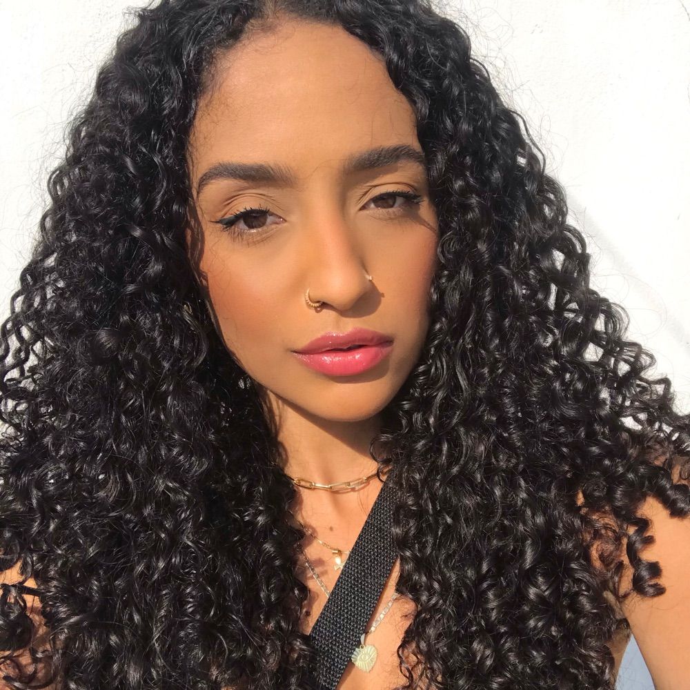 Samantha Santos