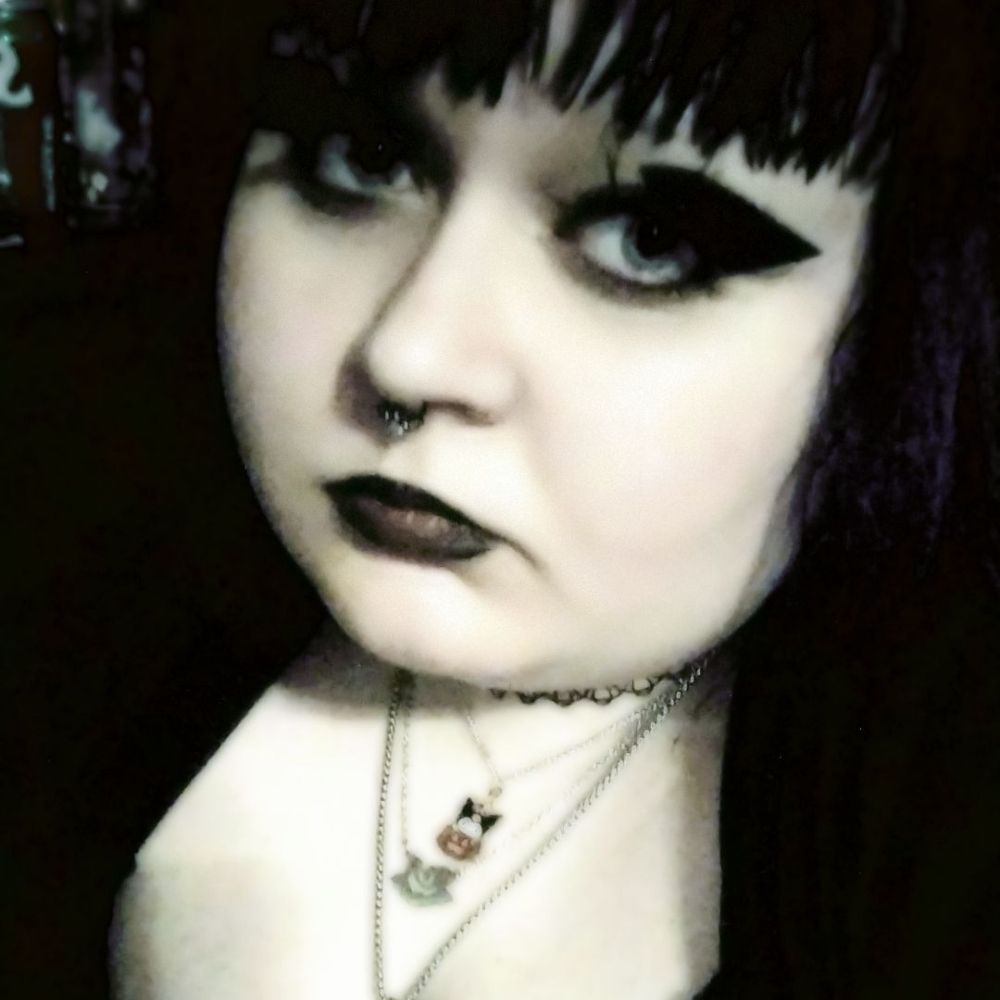 🦇🖤Autumn🖤🦇