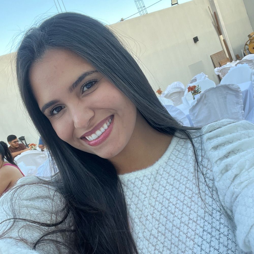 Luciana Bastos 