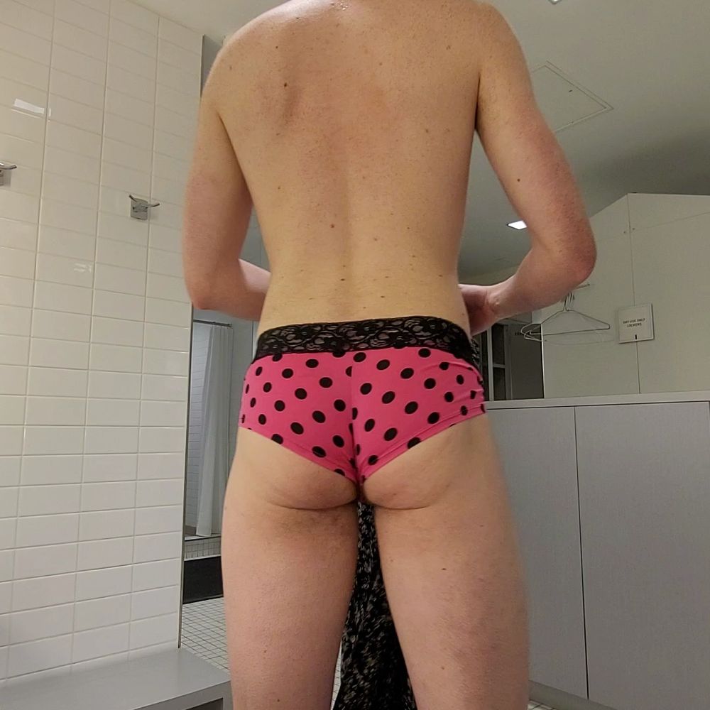 GaySub