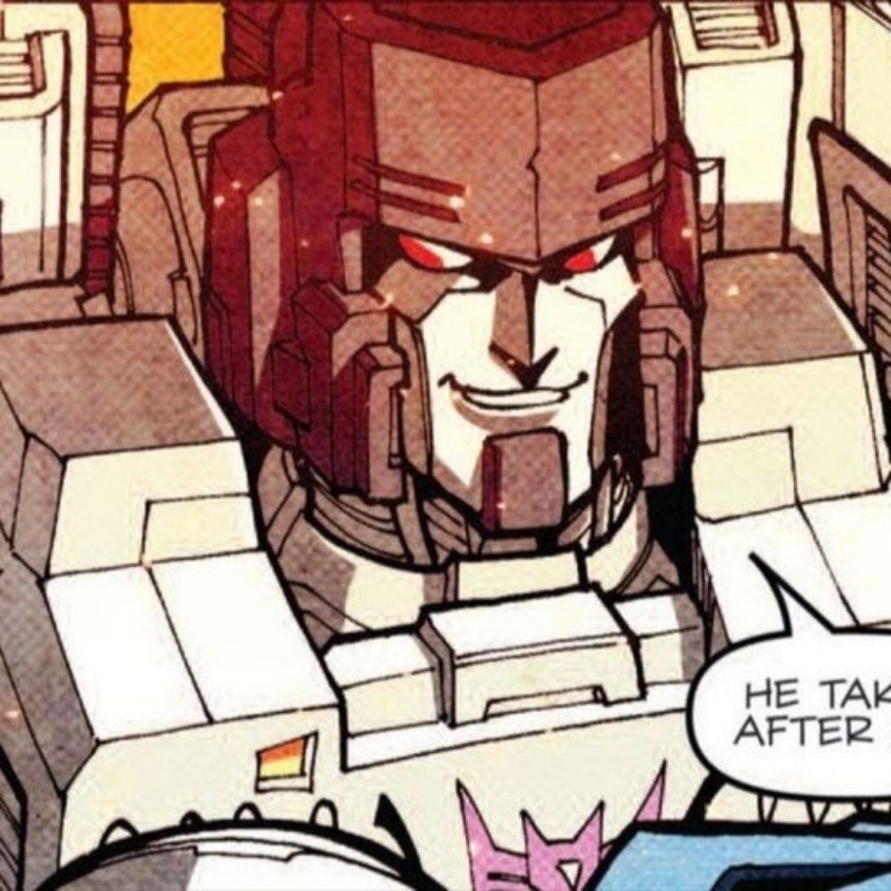 Megatron's gf (Zach) 🇱🇧