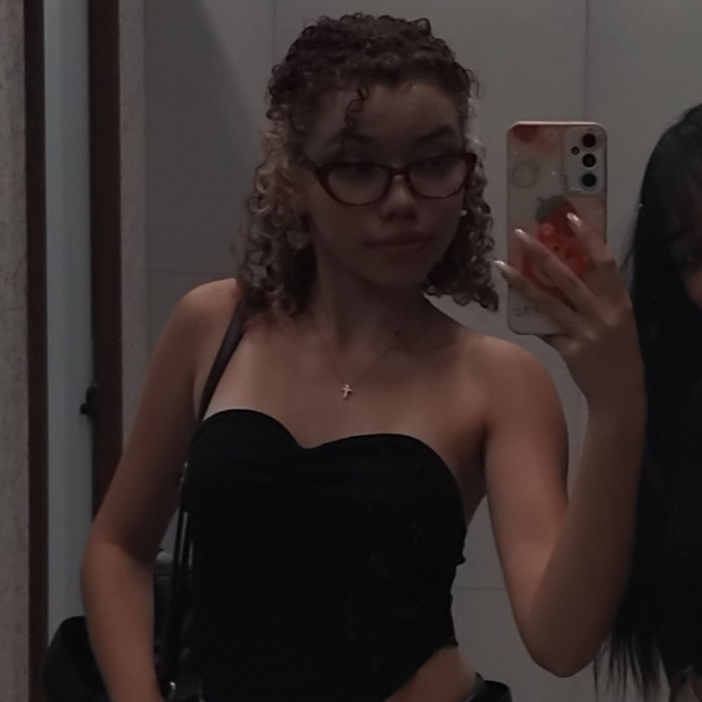 𝒆𝒎𝒚 💋