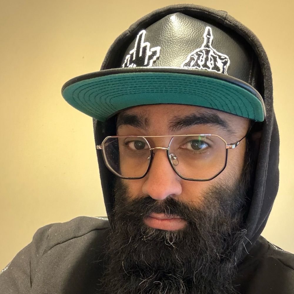 Mo