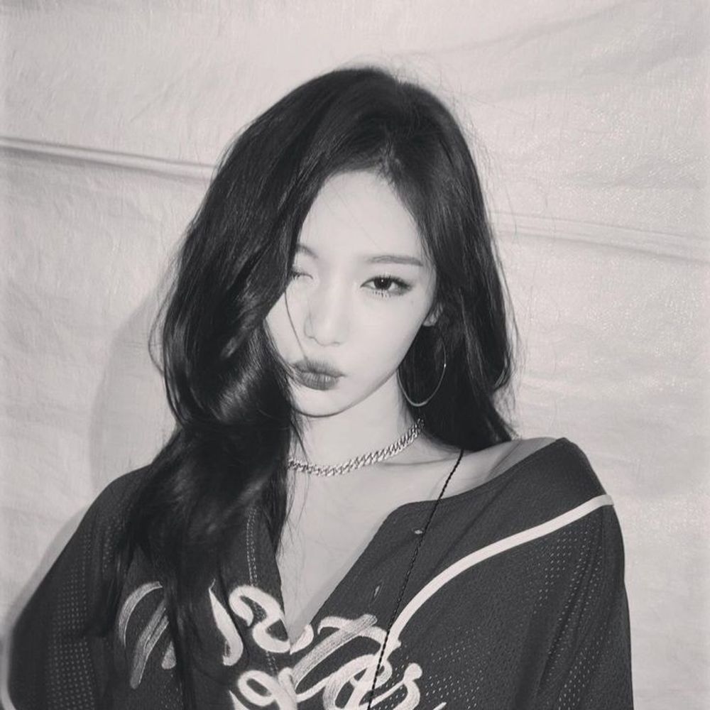 Amey FOLLBACK GAK 😠😠
