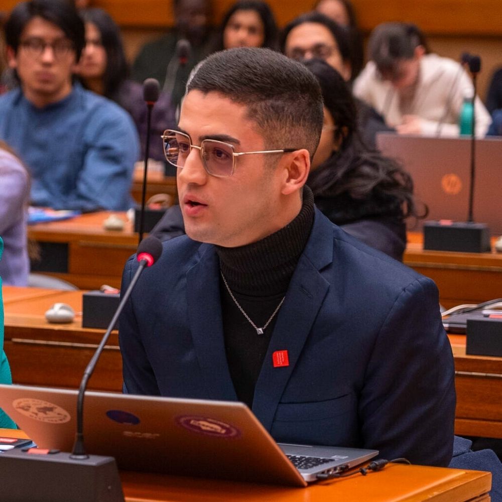 Pedro Ivo Oliveira (he/him)