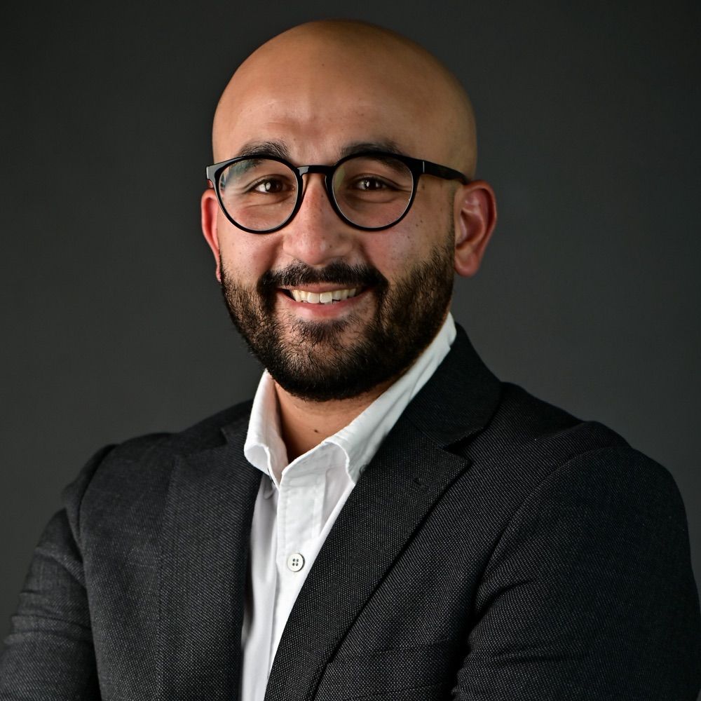 Baz Akladios