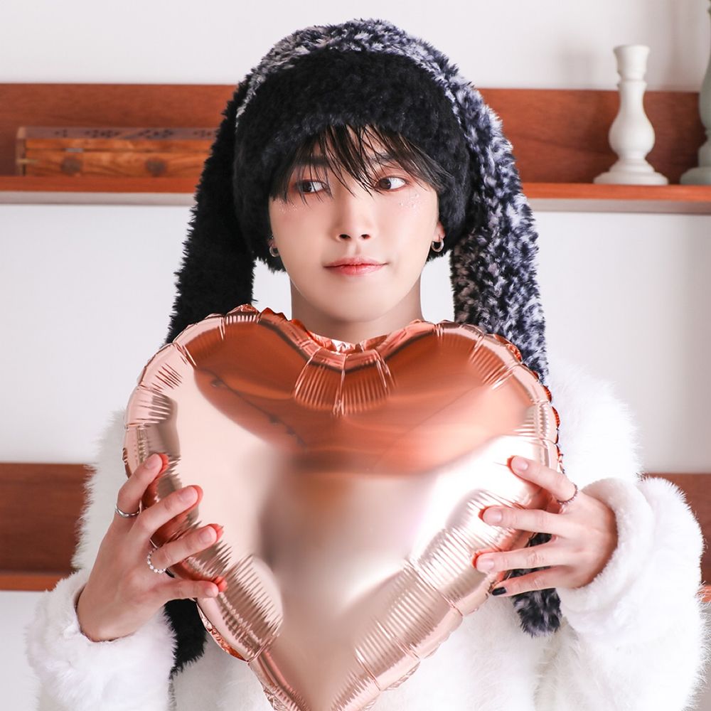 เทีย🖤🐿️⁎⁺˳✧༚