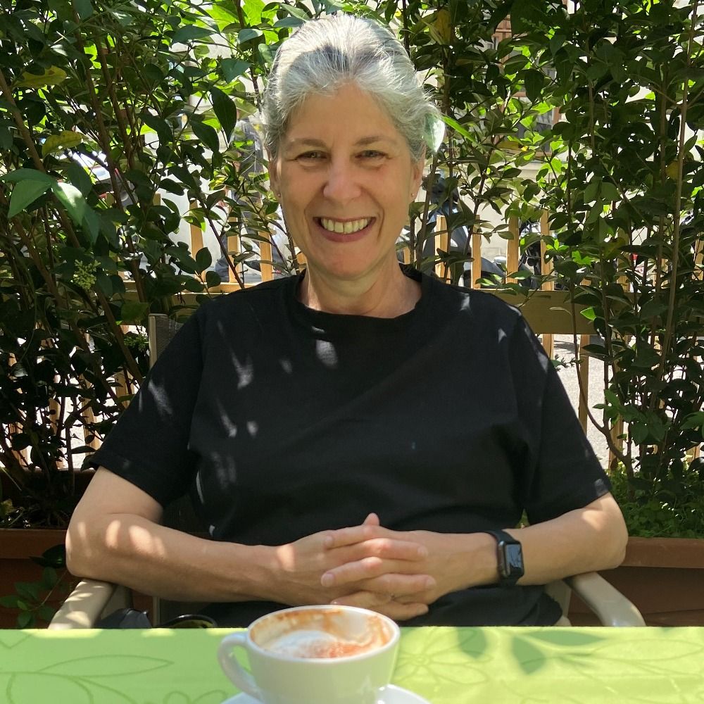 Lynn Burt