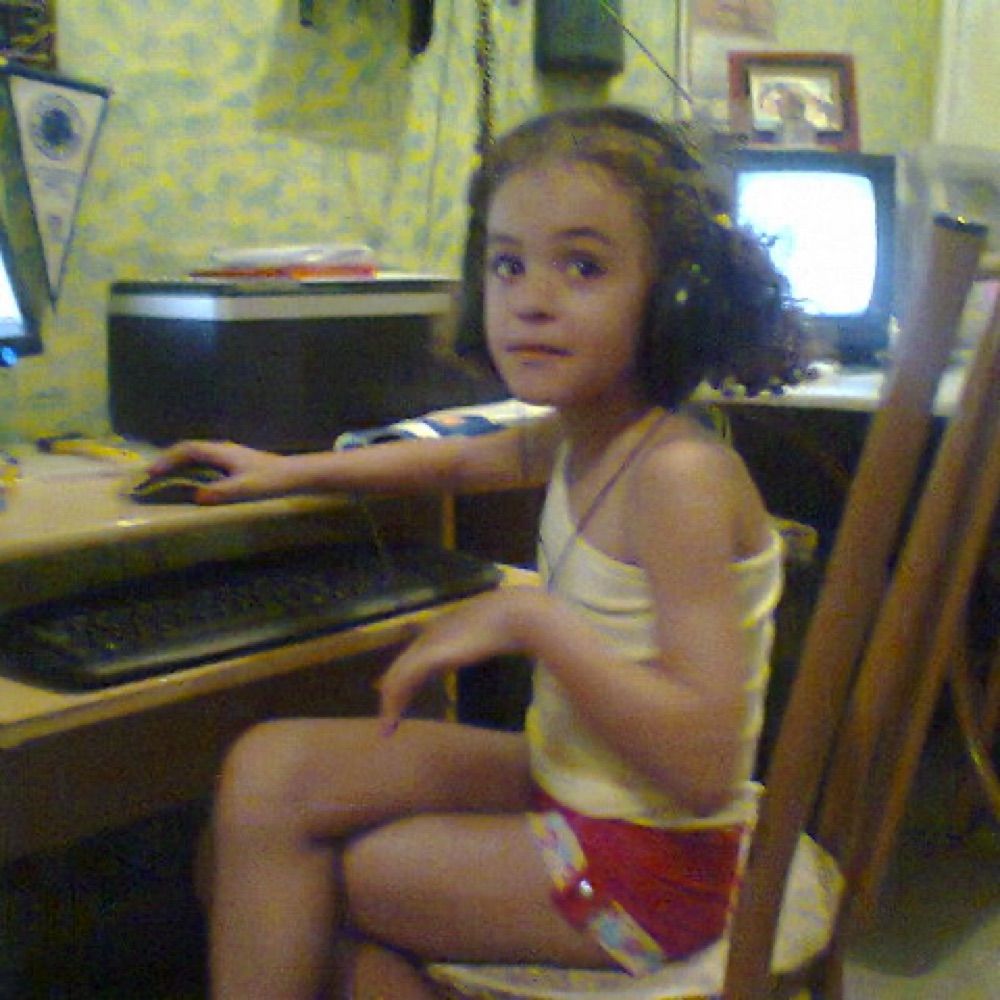 Thays Neves 