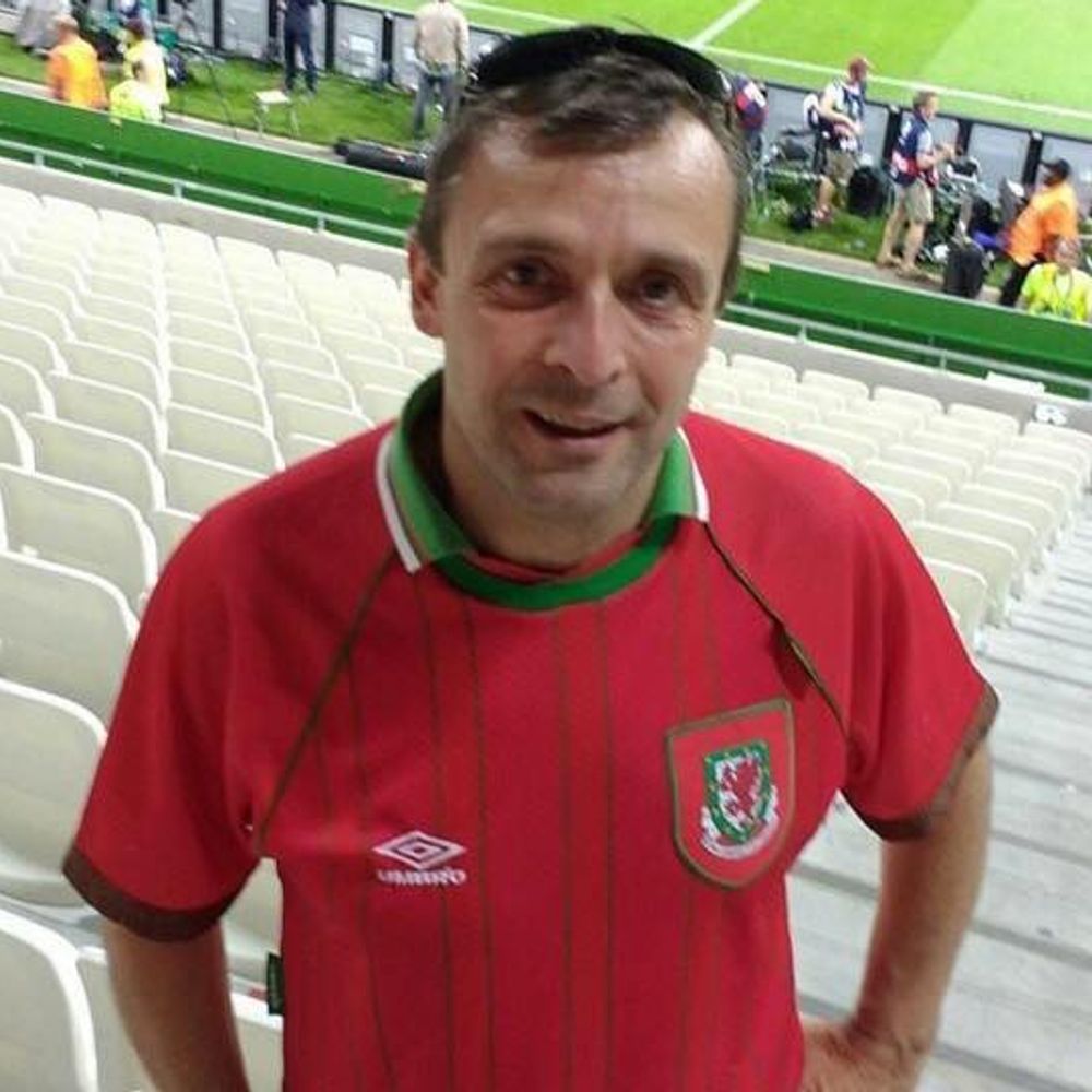 dragonsoccer - Neil Roberts
