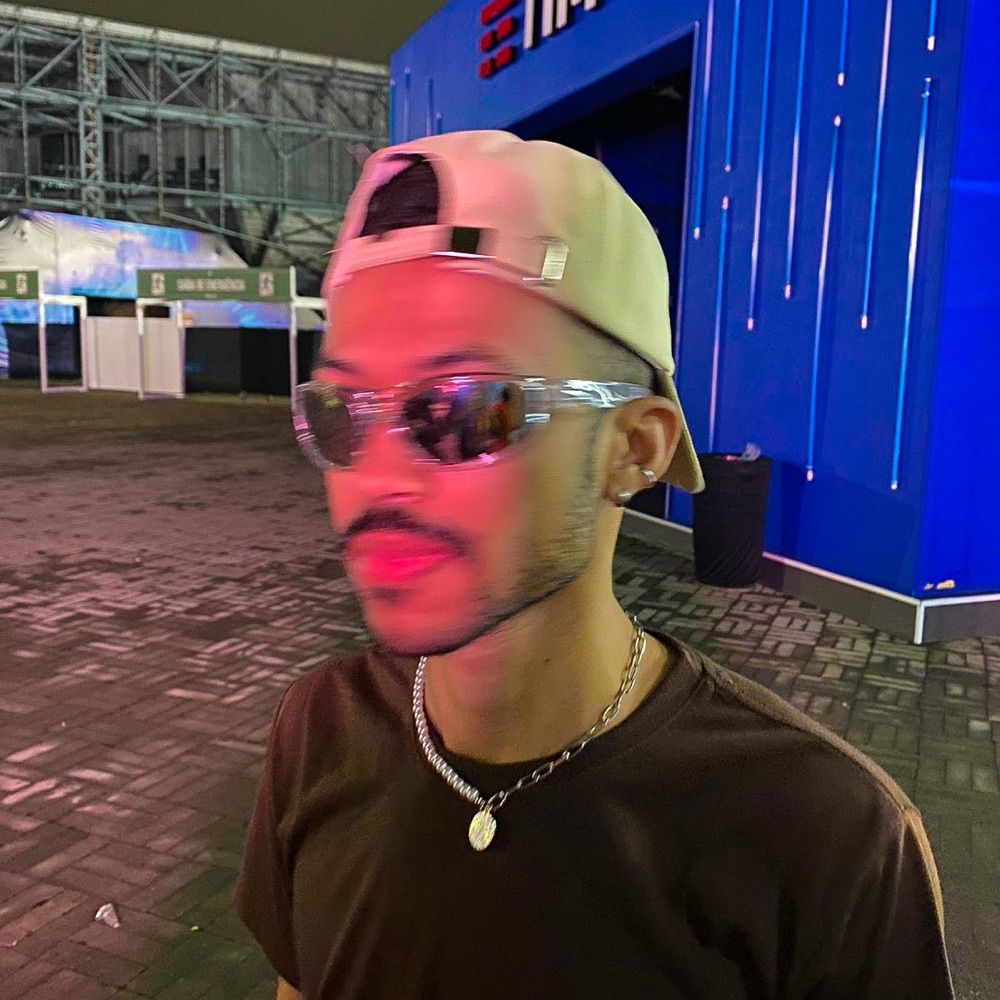 gean com G