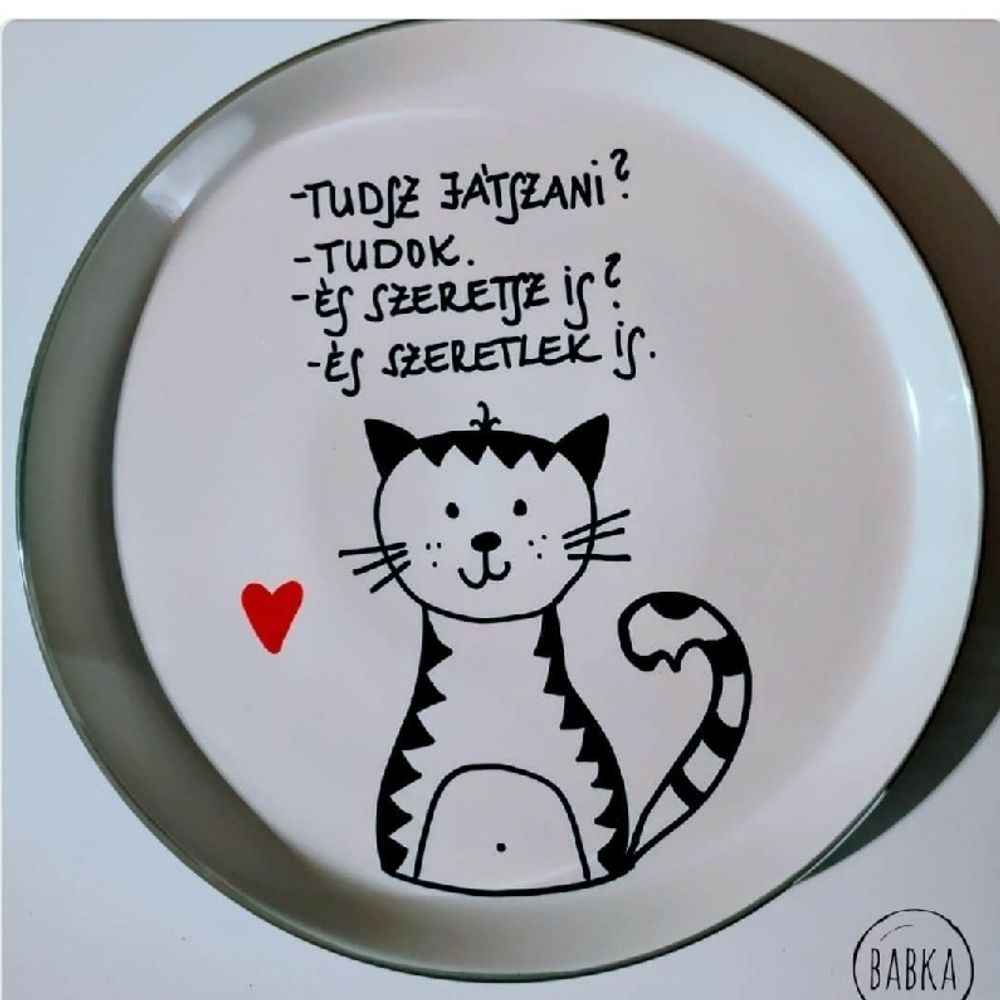 kávétüsszentő hapcibenő☕️