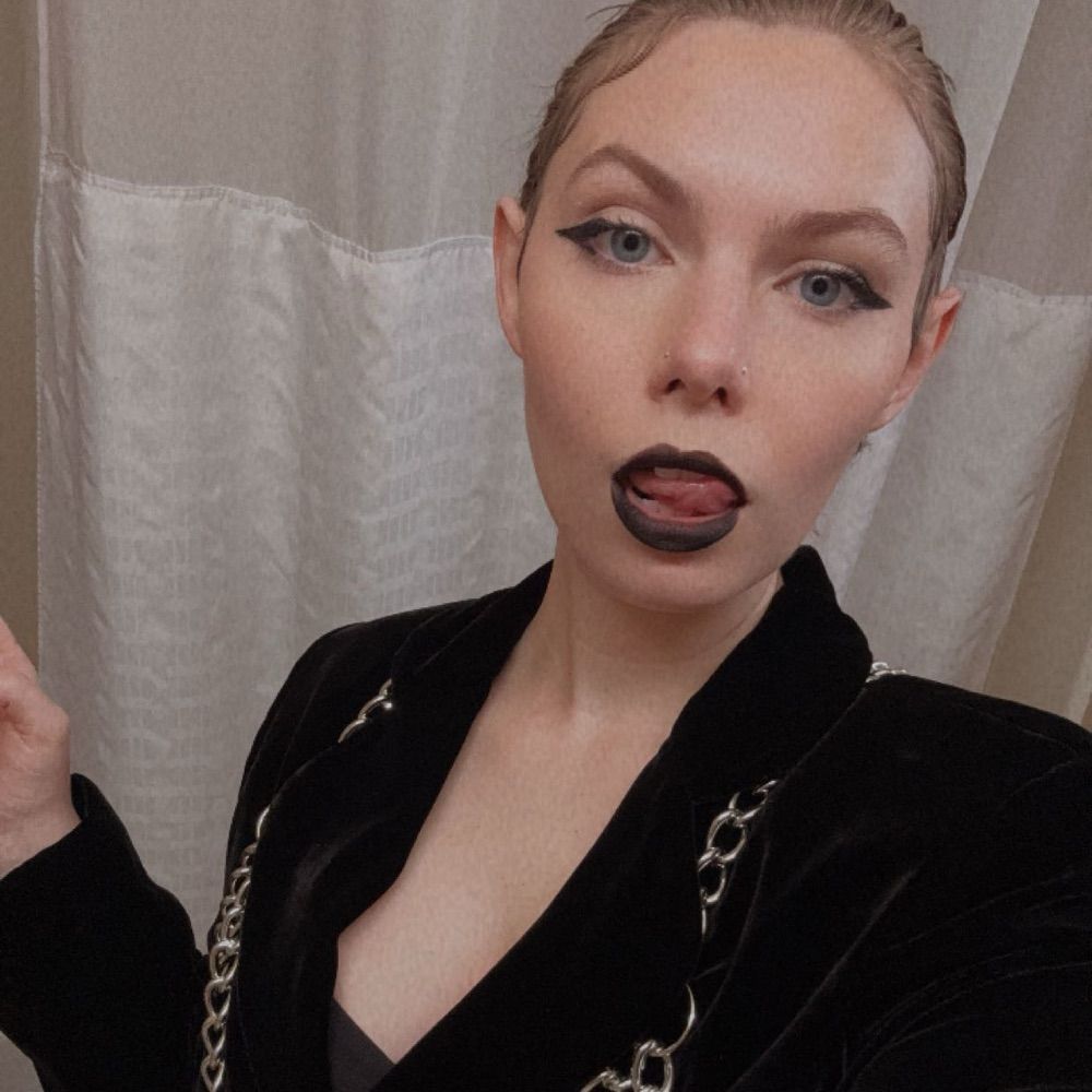 Carrie Tight⛓️