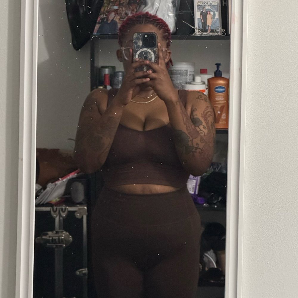 Your wife👩🏾‍❤️‍💋‍👩🏾
