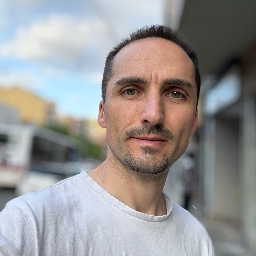 Iván Linares