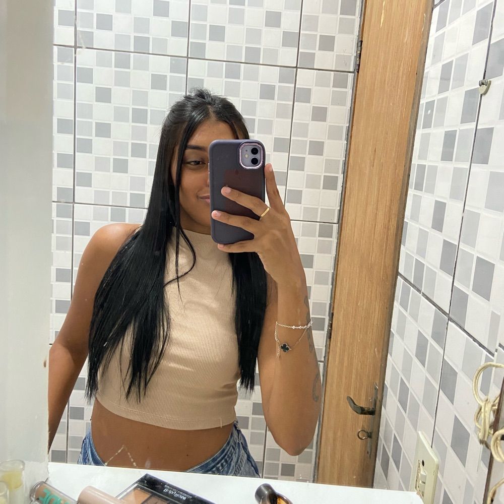 Bia Gomes