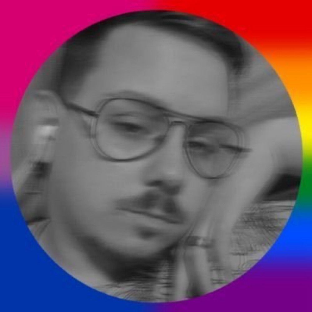 Juanma🦊💋 el chico de TUSSAM y Martín de la Jara™️