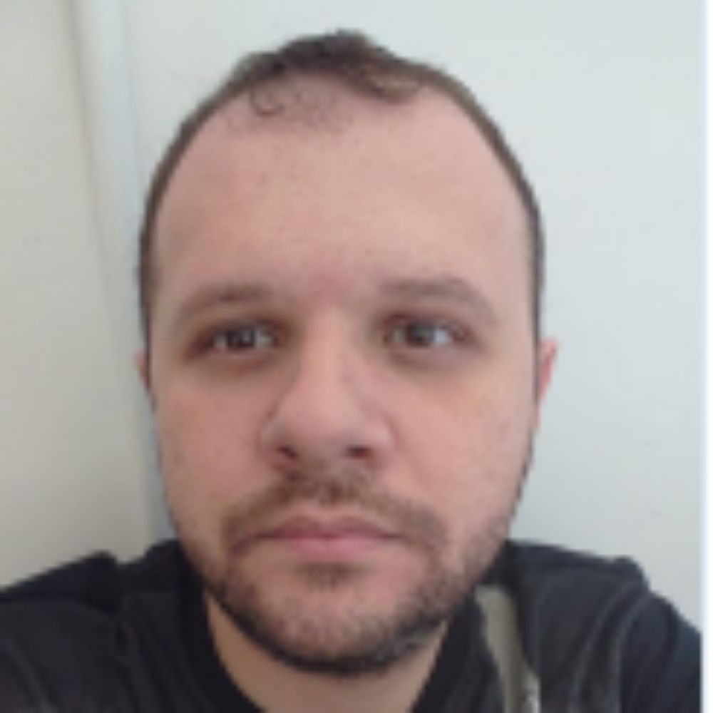 Erik Chiconelli Gomes 