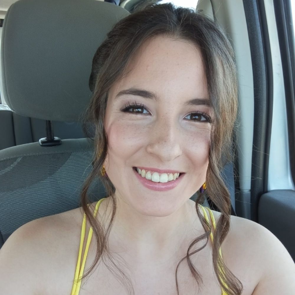Laura Salinas ☀️