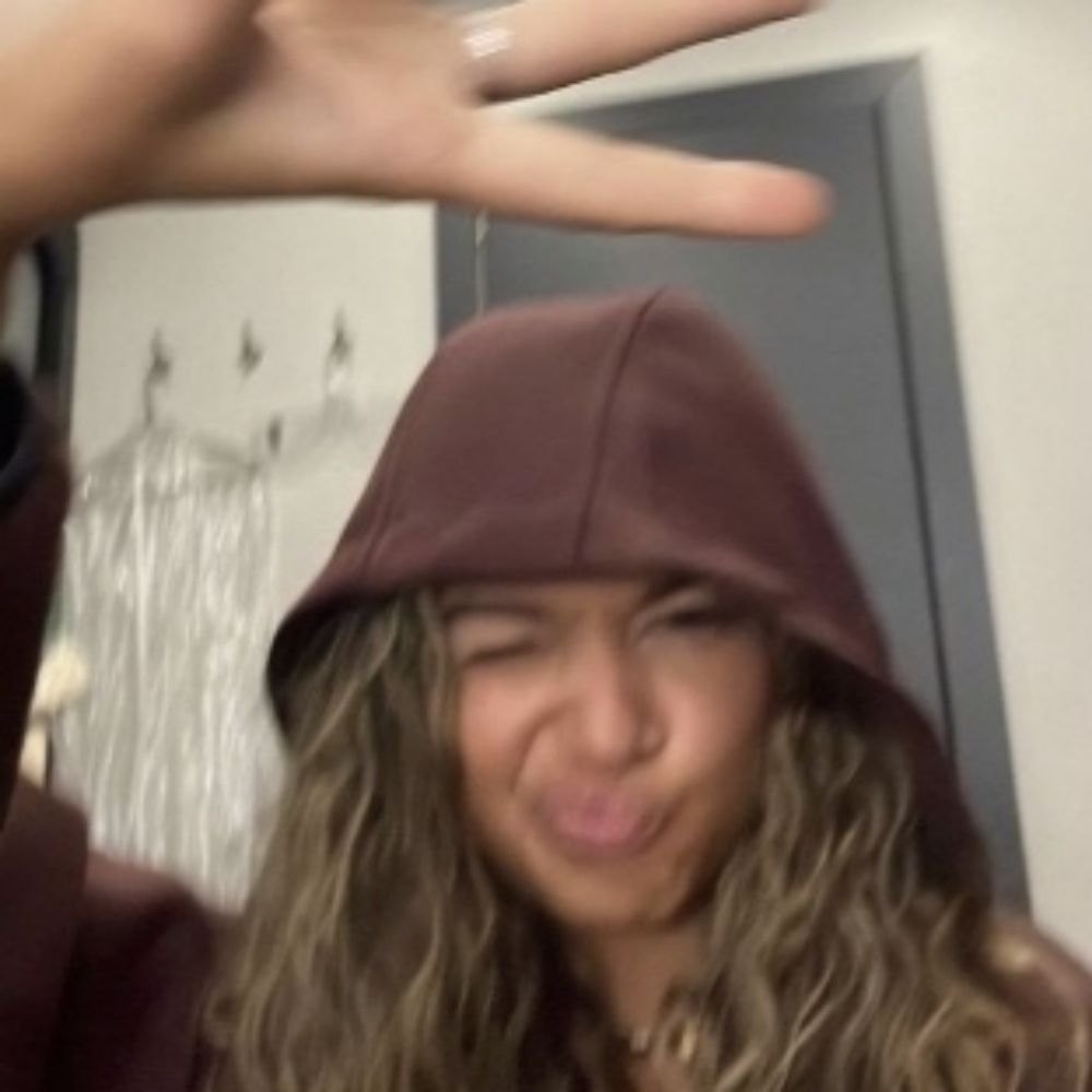Louca pela Madison bailey 