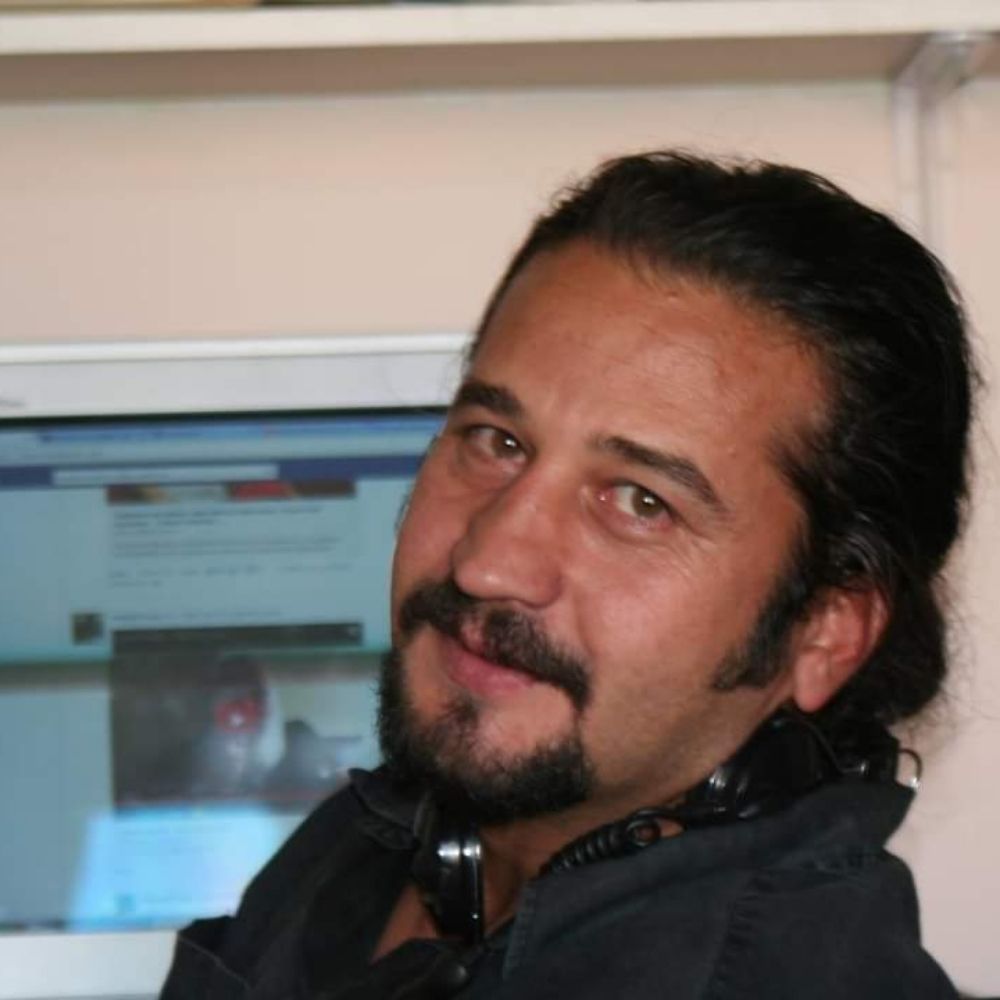 Suat İnal