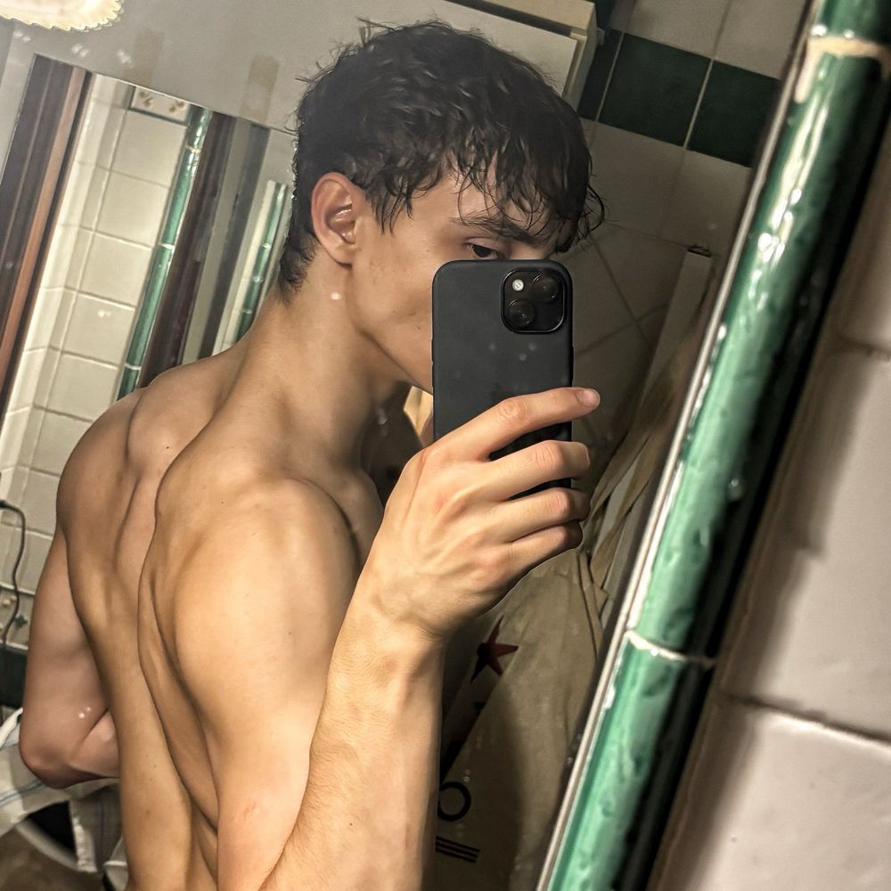 Eugy_twink(49k on X)