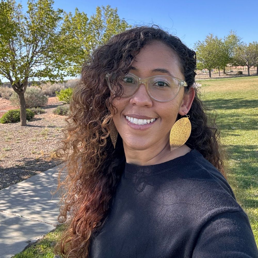 Helena Diaz-Middle Grade Writer