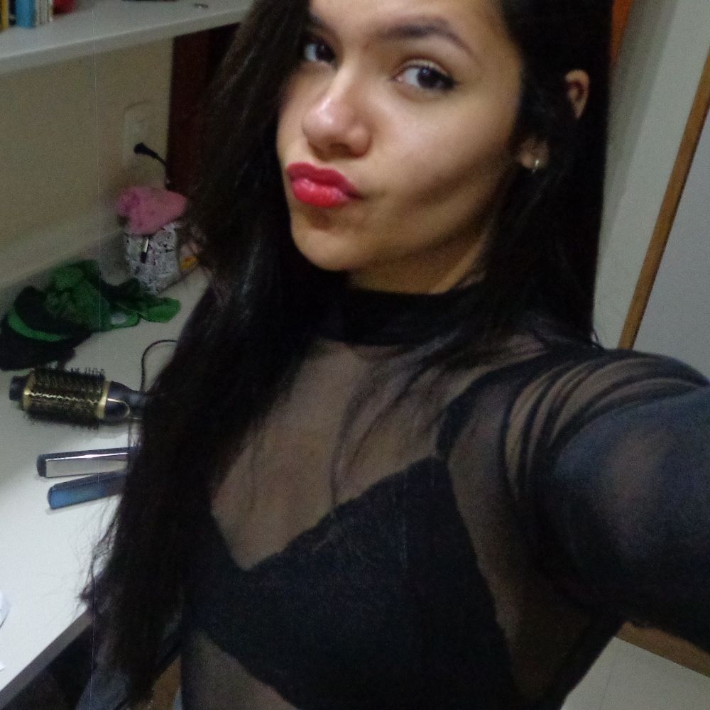 tayná 